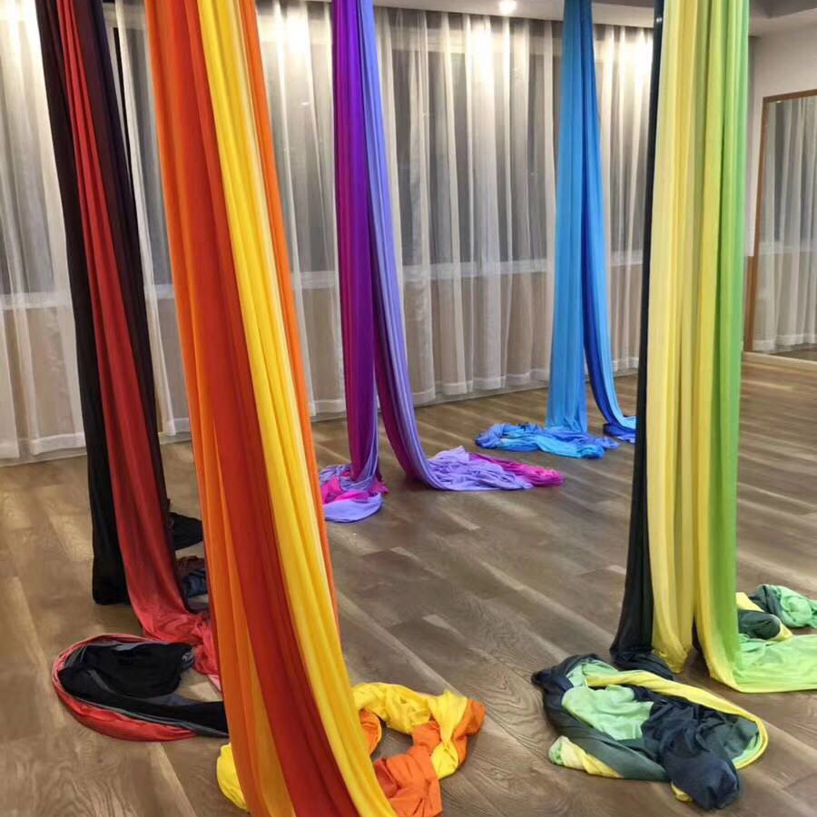 Hamaca de yoga antigravedad Om - Yoga Swing Aerial reseña y precio