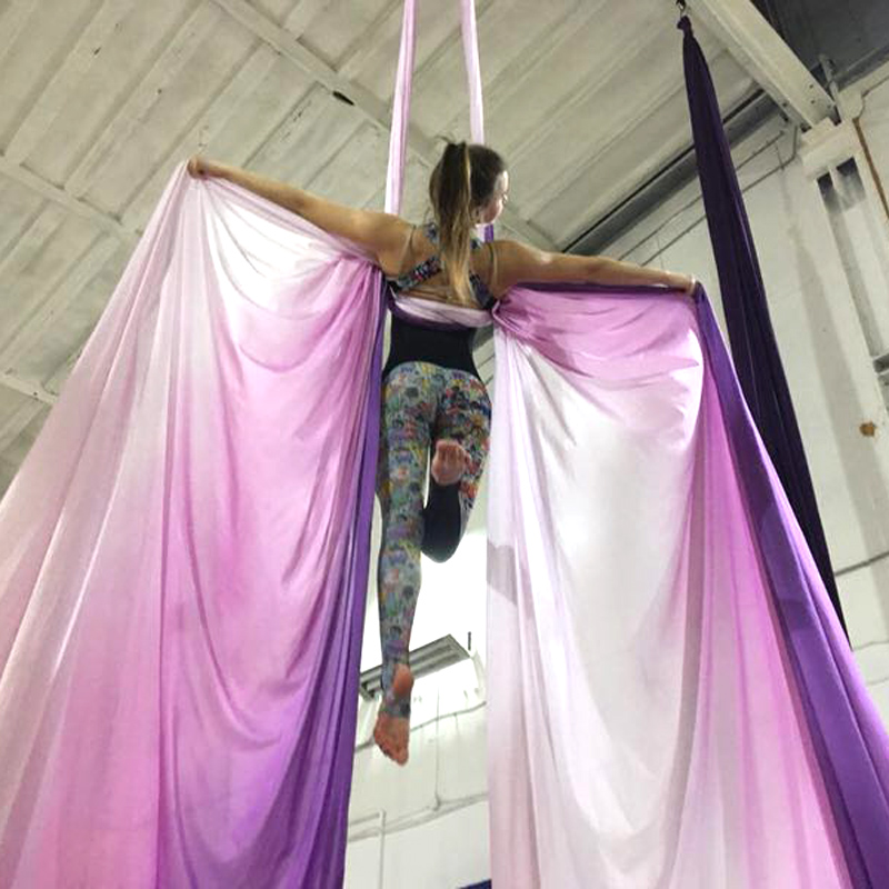 Hamaca de yoga antigravedad Om - Yoga Swing Aerial reseña y precio